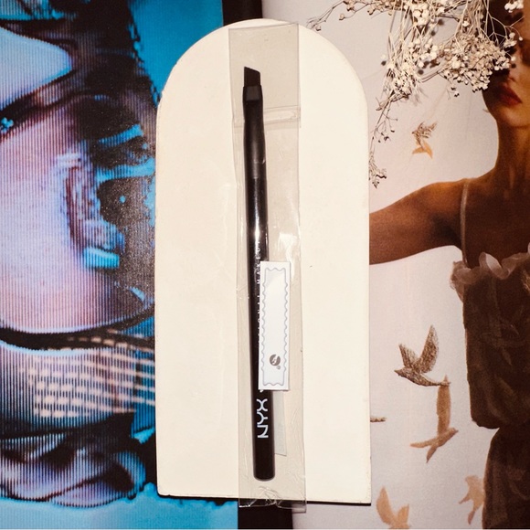 NYX PRO Brush 19 - Picture 3 of 3